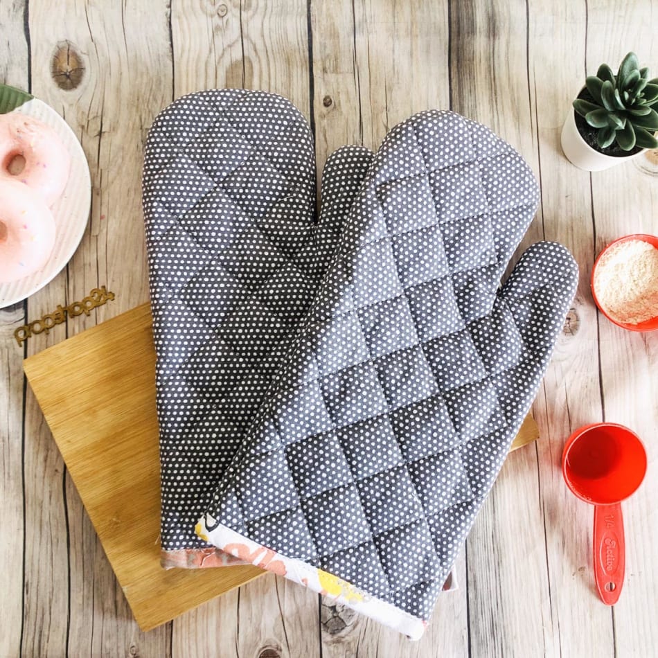 Heat-Resistant Oven Gloves
